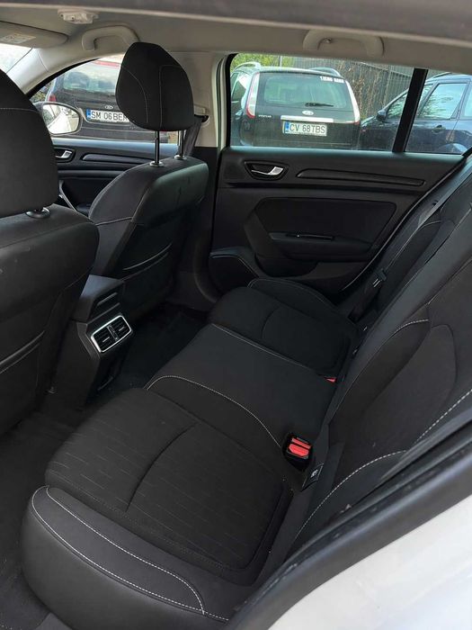 Inchiriere masini Cluj - Renault Megane 4 Break , 2019 - Ford Mondeo Break 2019 - Rent a Car