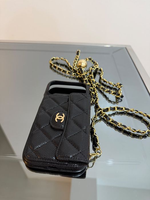 Husă Chanel elegantă și sofisticată