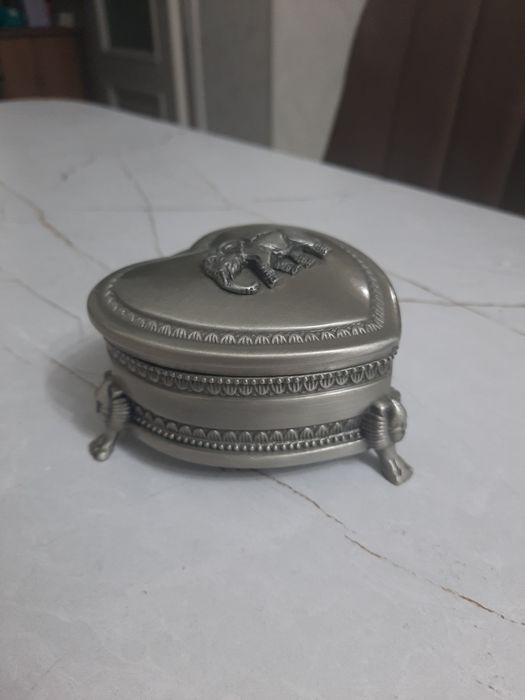 Шкатулка.    Металлический.