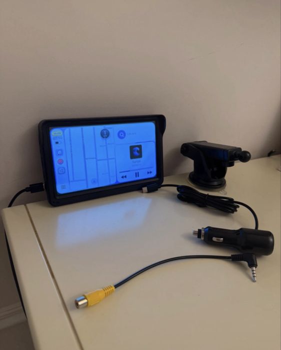 Navigatie Auto Portabila Wireless Carplay cu ecran tactic 7 Inch