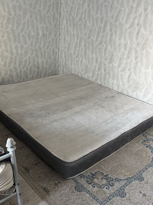 Продам б/у матрас