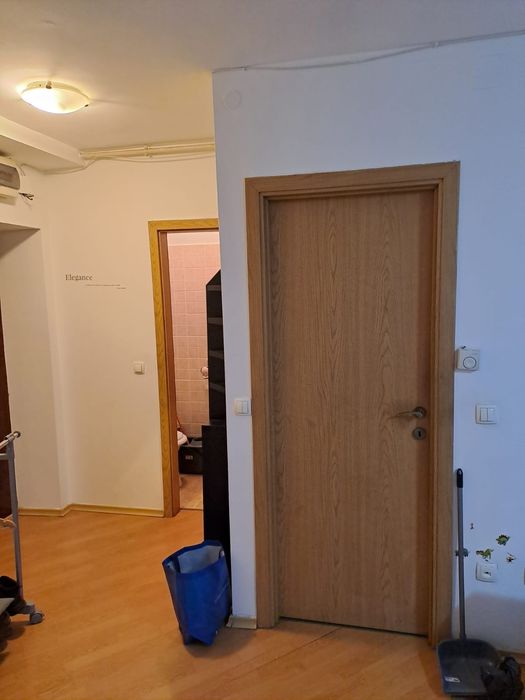 Închiriez ap.2 camere mall