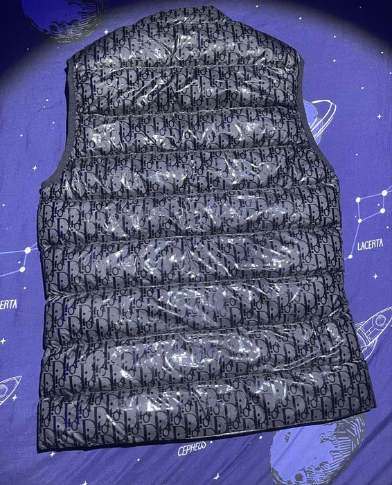 Vestă dior , marimea s nou nouta