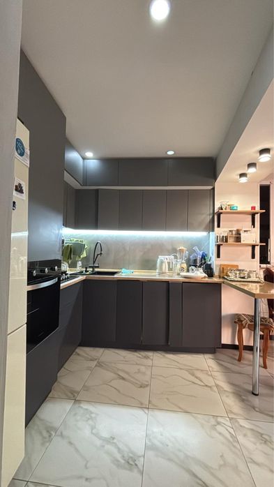 Продаю дом на Жамбыла.57мил