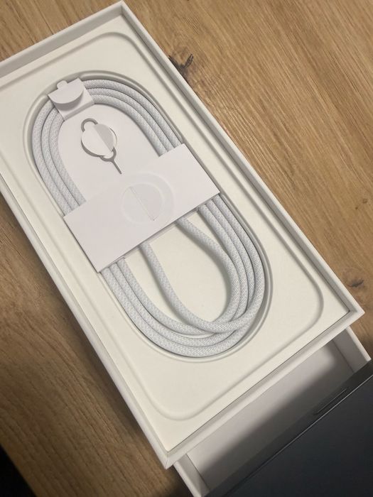 Iphone 16e 128gb black