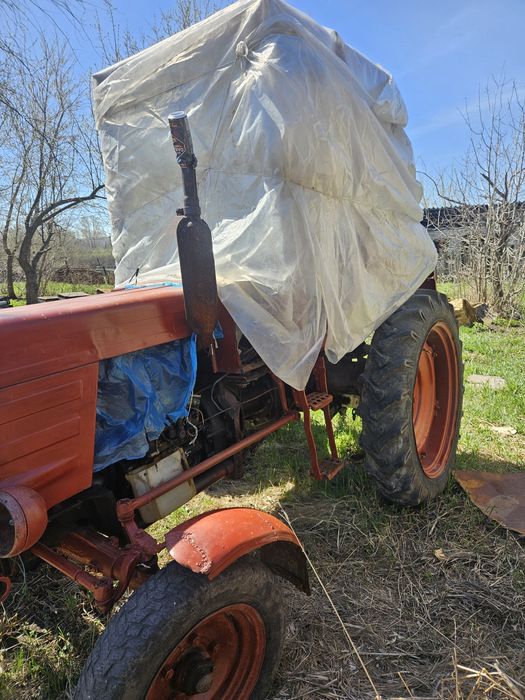 Трактор т 25 на ходу