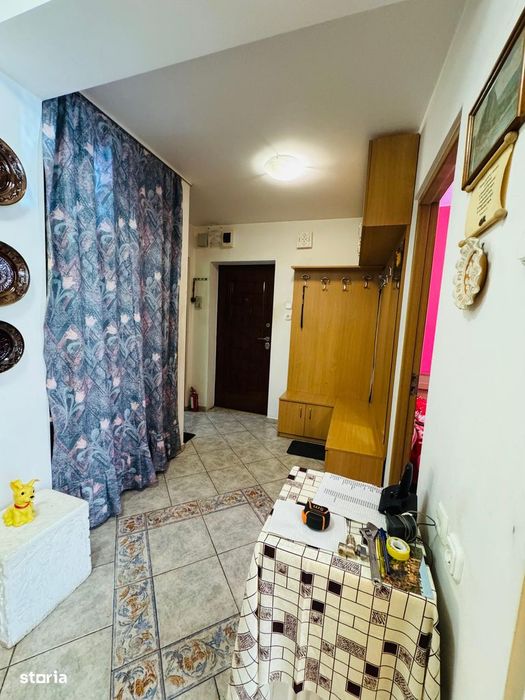 Apartament cu 3 camere pe str. Aluminei langa Liceul Ortodox