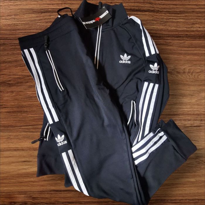 Diverse hăinuțe plata ramburs la curier