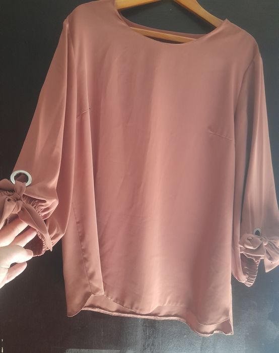 Продаётся женская блузка