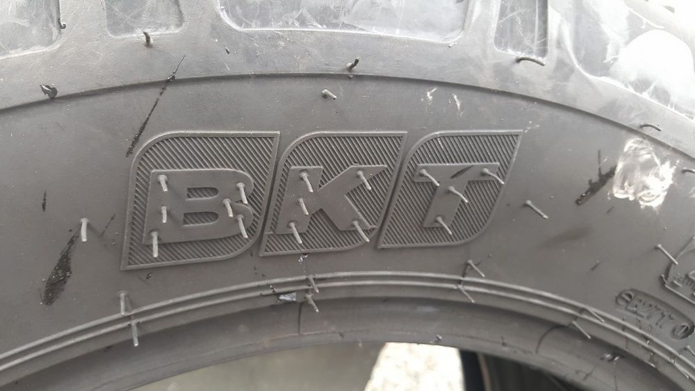 Cauciucuri noi de tractiune 7.50-20 marca BKT fabricate in India 8 PLY