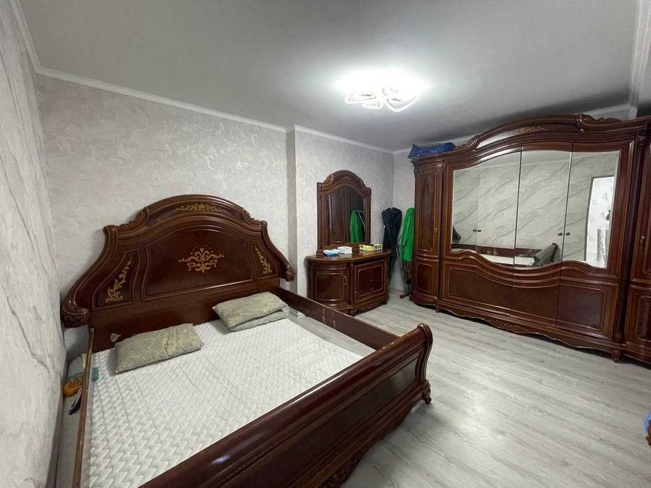 Продаётся 2 этаж дом Яшнабадский район  1,2 сотки 4 комнаты въезд есть