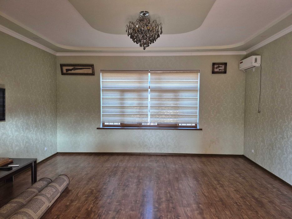 Дом дача у реки с бассейном