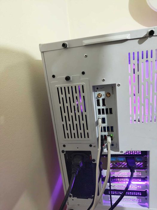PC GAMING LIAN LI FULL WHITE ~ Ryzen 7 ~ RX 7900XT ~ Racire lichid NZXT KRAKEN ~ 32GB RAM DDR5 6000 ~ Aorus B650 ELITE ICE ~ Bijuterie de unitate