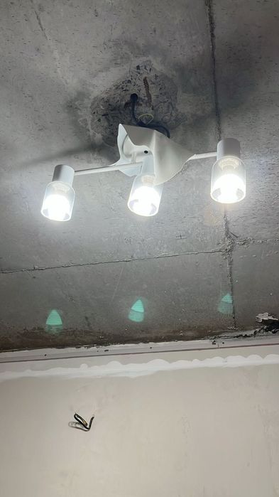 Продам люстры б/у