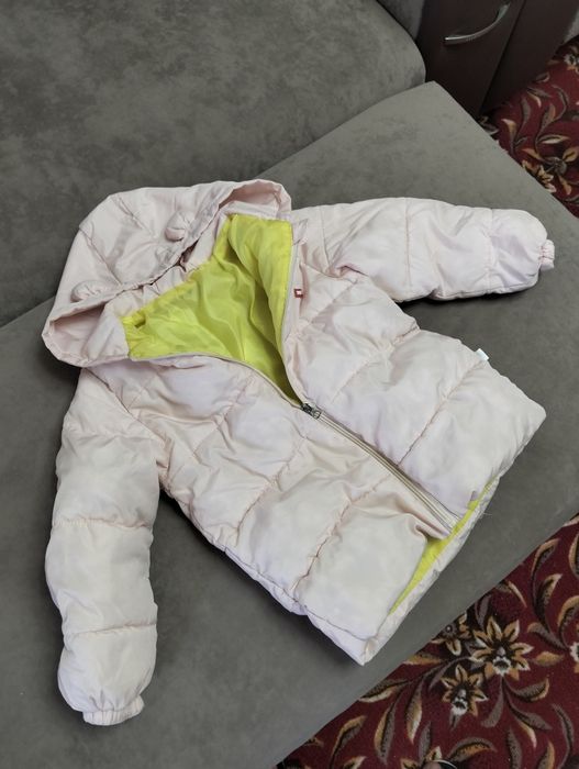 Продам куртки весна