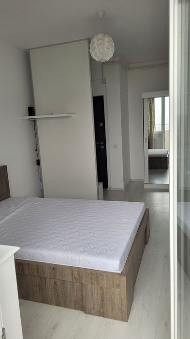 Proprietar, inchiriez garaoniera