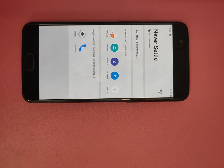 OnePlus 5 смартфон