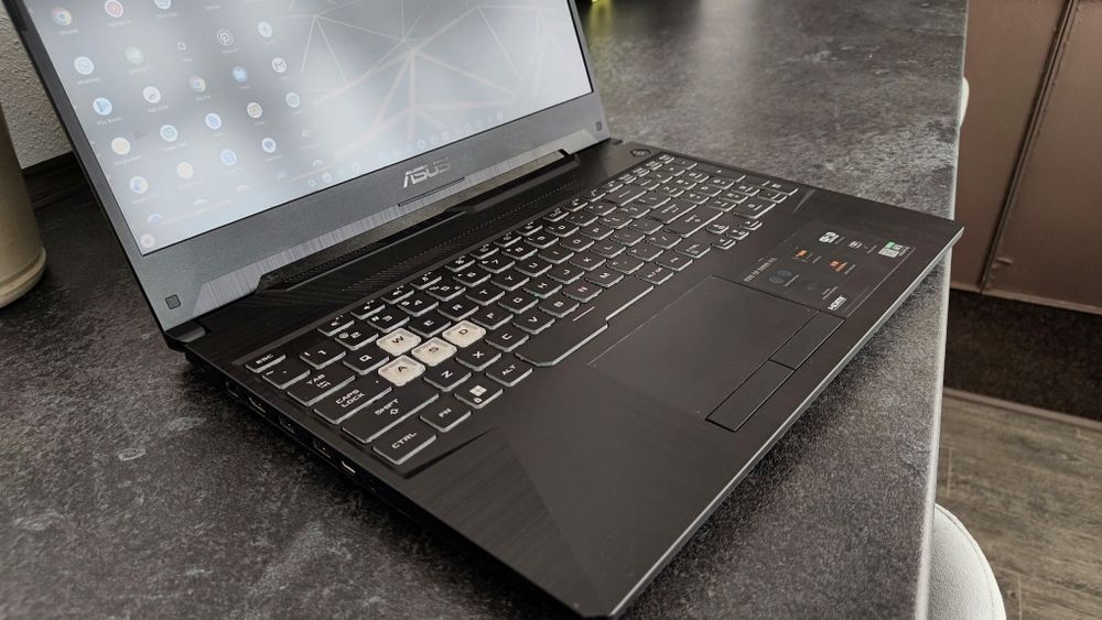 ASUS TUF Gaming A15 FA506ICB - Ryzen 5 / 16GB RAM / SSD 512GB / 144Hz

144Hz