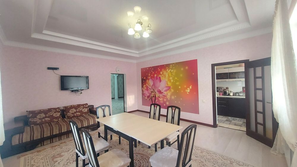 Продам двух этажный коттедж