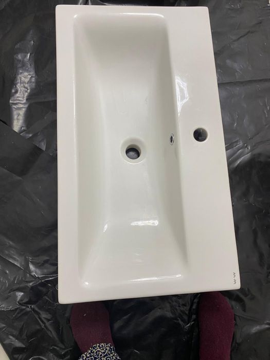 Продам керамическую раковину