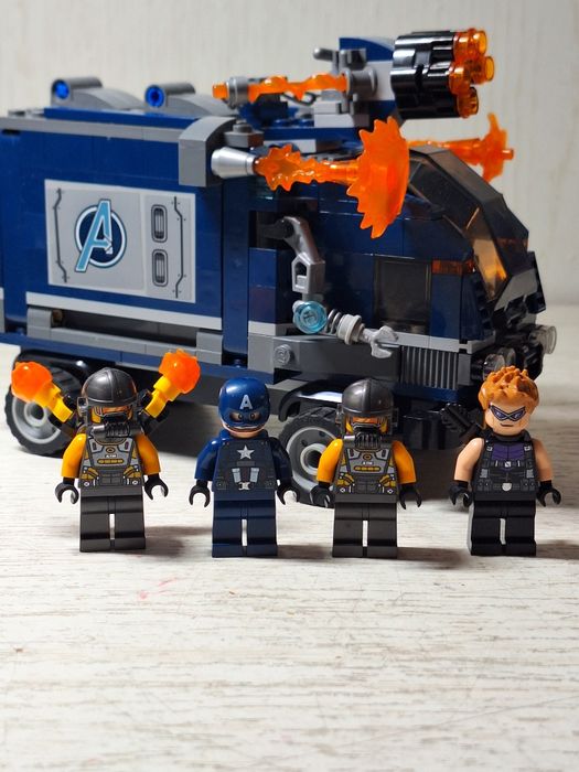 Оригинальный набор лего " Машина мстителей"