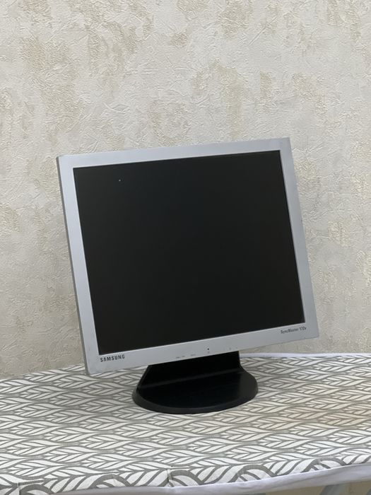 Монитор Samsung запчастга, куйган