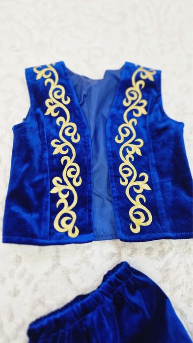 Ұлттық киім ою өрнектерімен