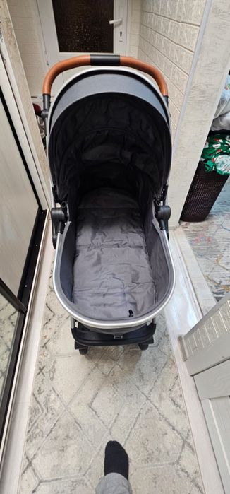 Стульчик для кормления и Коляска трансформер (2 в 1)