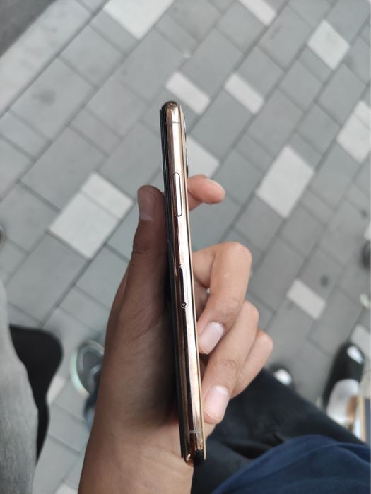 Айфон 11 про 64 гб 81%(стоит защитка)