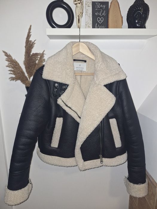 Яке stradivarius и връхна риза