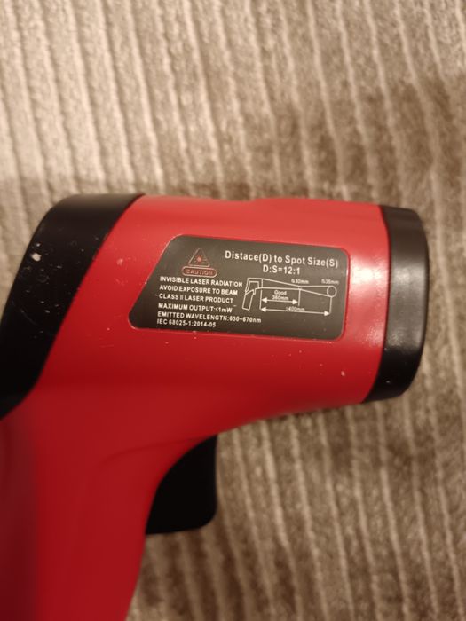 Продам инфракрасный термометр DT-500