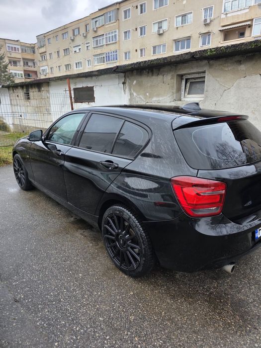 BMW Seria 1 anul 2014