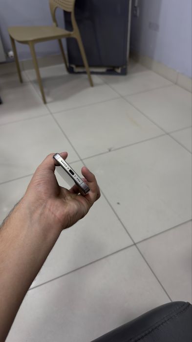 Iphone 15 pro  sotiladi