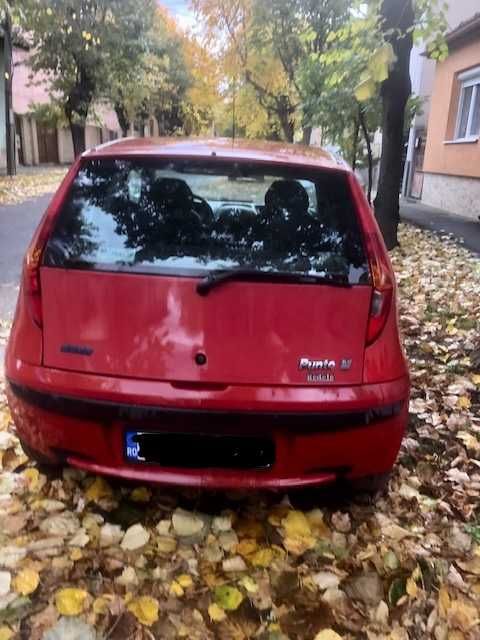 Fiat Punto inmatriculat.
