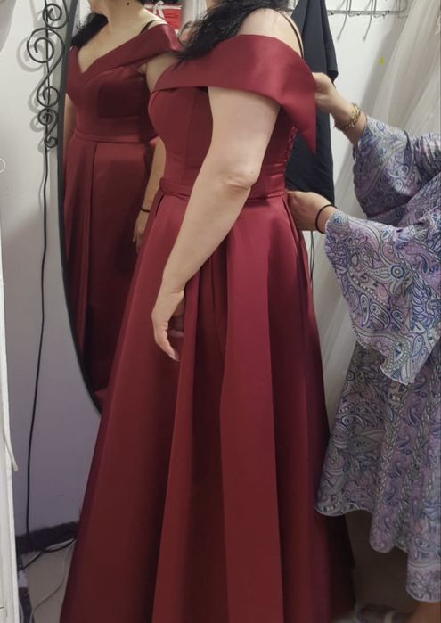 * Vand rochie de Ocazie *