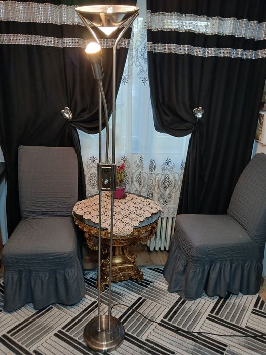 Vând lampadar cu brat