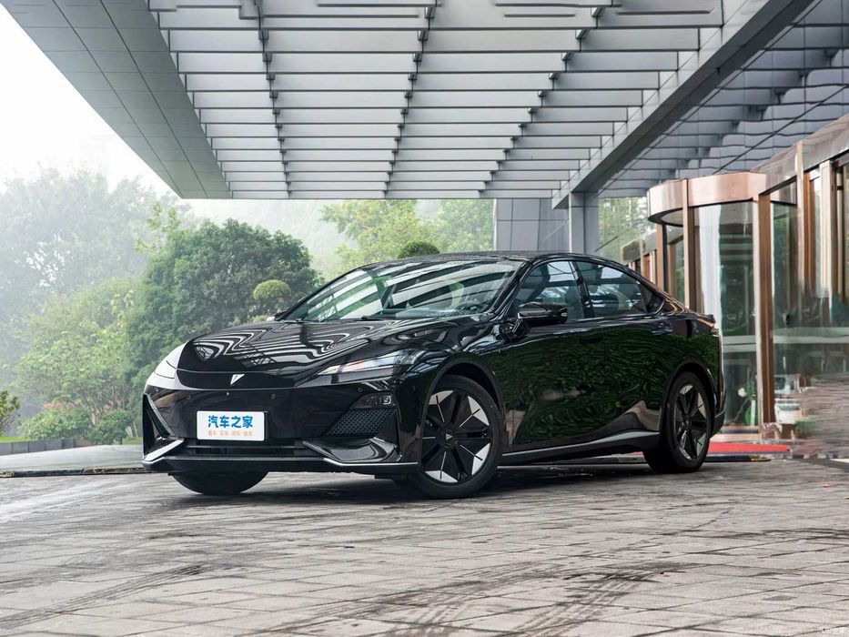 25% тулов билан Deepal SL03 2024 нақд, автокредит,TRADE INга сотилади
