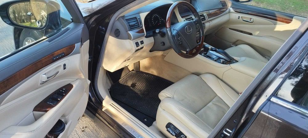 LEXUS LS600HL, 2013 (V8, hybrid, long version)