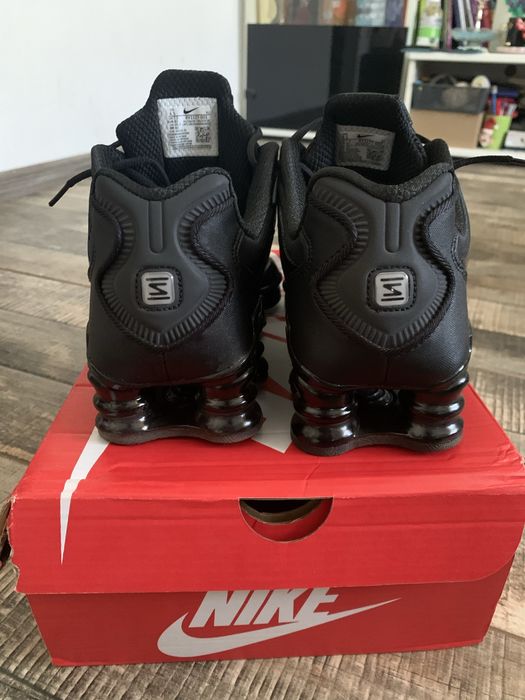 Adidasi nike shox