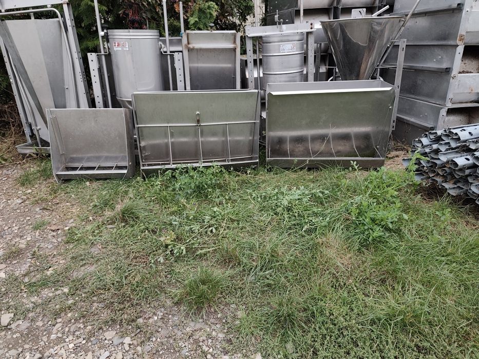 Hrănitoare porci purcei