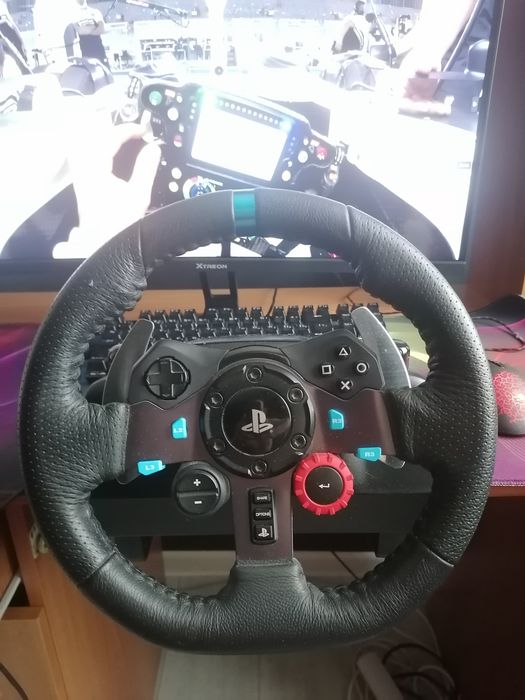 Руль с педалями Logitech g29