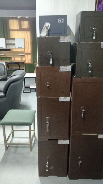 Сейфлар мебель магазинда сотувда бор
