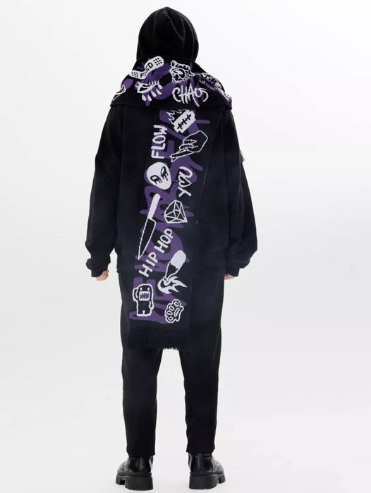 Черно-фиолетовый шарф