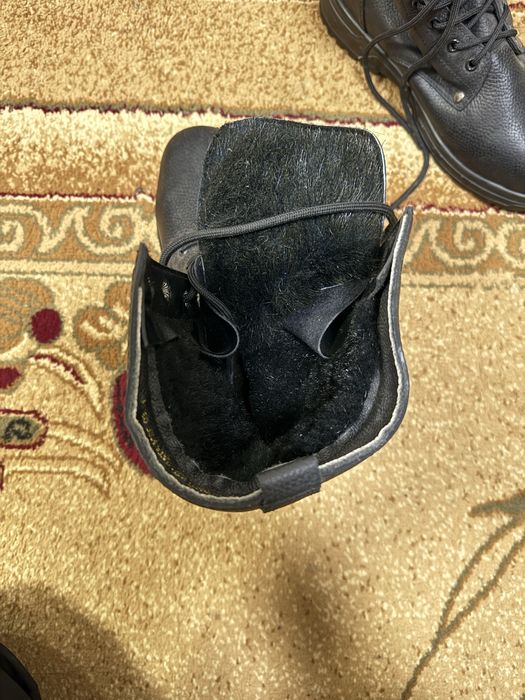 Продам 2 пары берц