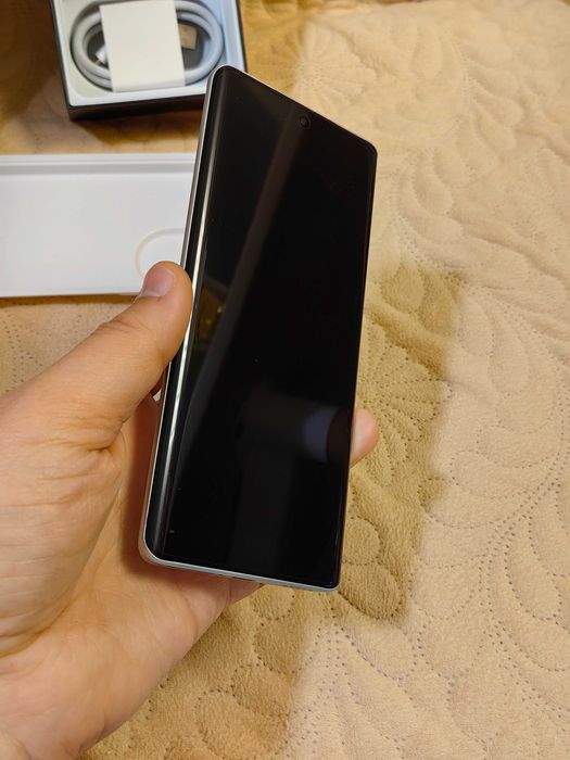 Продам Vivo V40 12Gb, BOX. New. Sulpak