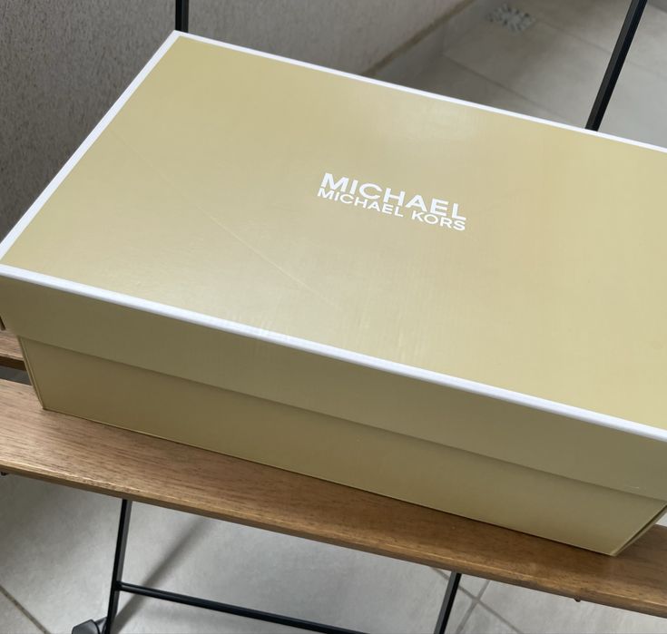 Adidasi Michael Kors