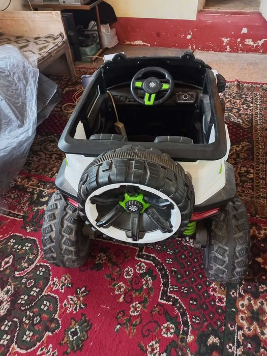 Болалар автомашинаси Дидит сотилади.