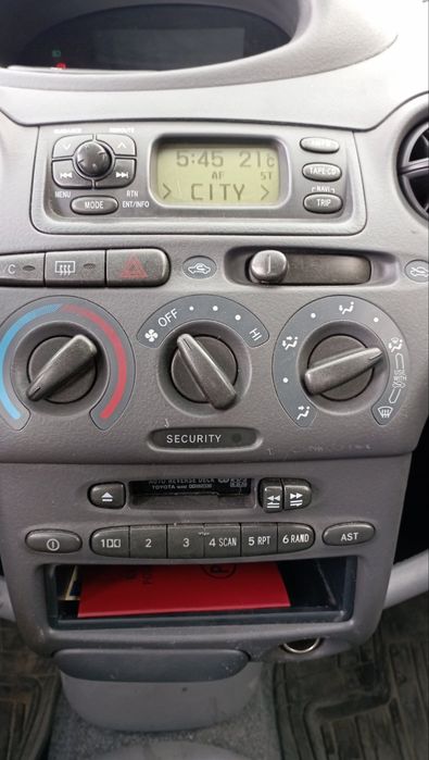 Тойота Ярис На части 1.0 бензин Touota Yaris