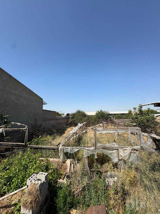 Yer sotiladi  Xasanboy Toshkent vil.  8 sotix  hujjat gaz svet suv bor