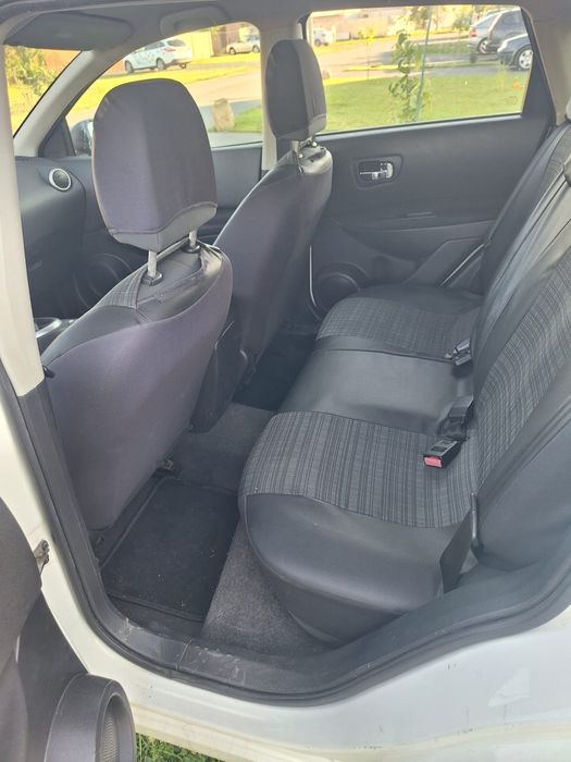 Nissan qashqai..